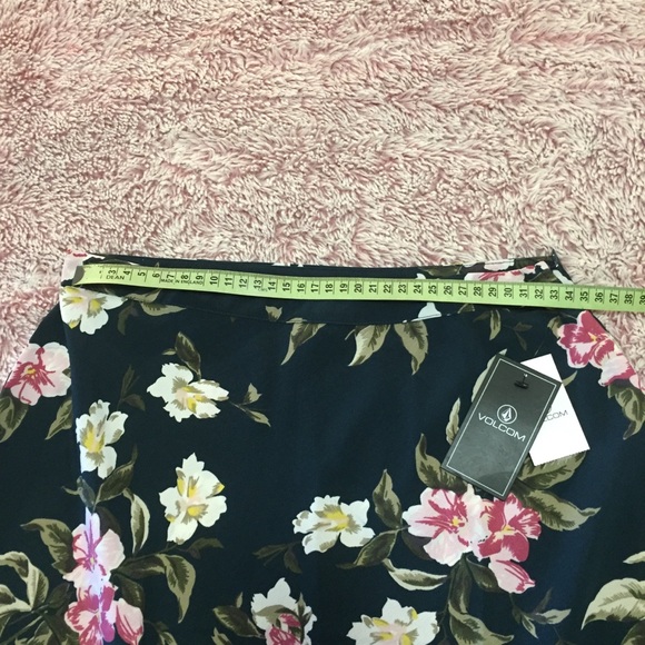 NWT VOLCOM FLORAL SKIRT | sz 10 fitted midi - Picture 8 of 16